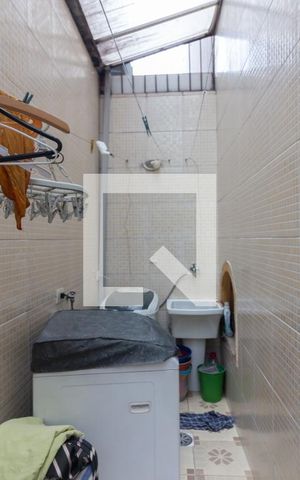 Casa à venda com 54m², 2 quartos e 2 vagas Casa à venda com 54m², 2 quartos e 2 vagasÁrea de Serviço