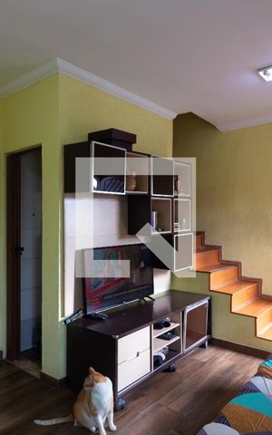 Casa à venda com 54m², 2 quartos e 2 vagas Casa à venda com 54m², 2 quartos e 2 vagasSala