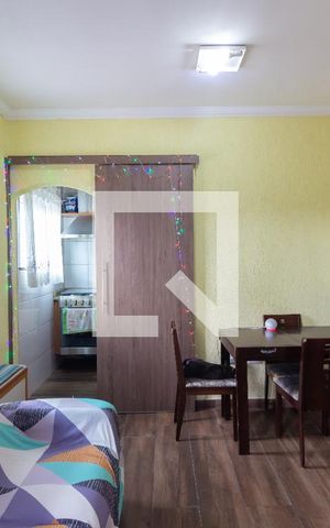 Casa à venda com 54m², 2 quartos e 2 vagas Casa à venda com 54m², 2 quartos e 2 vagasSala
