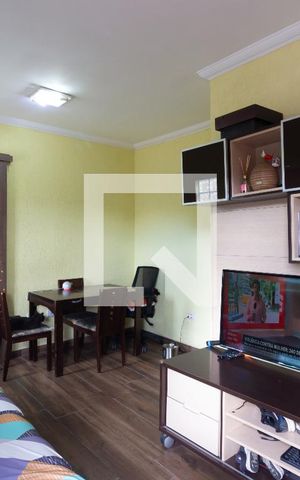 Casa à venda com 54m², 2 quartos e 2 vagas Casa à venda com 54m², 2 quartos e 2 vagasSala