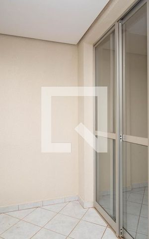 Apartamento à venda com 84m², 2 quartos e 1 vaga Apartamento à venda com 84m², 2 quartos e 1 vagaSacada