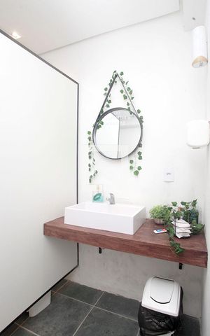 Casa à venda com 647m², 3 quartos e 5 vagasBanheiro 2