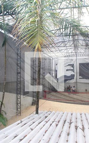 Casa à venda com 647m², 3 quartos e 5 vagasQuarto 2Vista