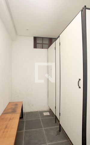 Casa à venda com 647m², 3 quartos e 5 vagasBanheiro 2