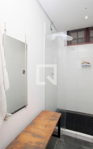Casa à venda com 647m², 3 quartos e 5 vagasBanheiro 6