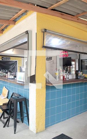 Casa à venda com 647m², 3 quartos e 5 vagasBar