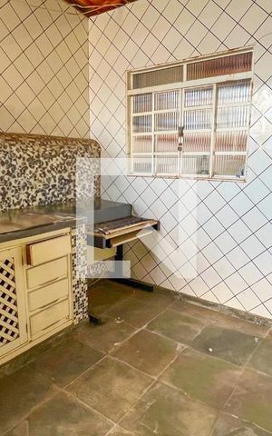 Casa à venda com 380m², 3 quartos e sem vagaÁrea de Serviço