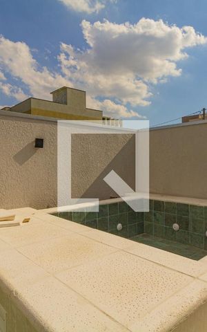Casa de condomínio à venda com 220m², 3 quartos e 4 vagas Casa de condomínio à venda com 220m², 3 quartos e 4 vagasÁrea externa