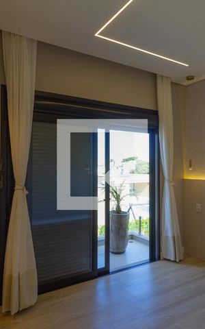 Casa de condomínio à venda com 220m², 3 quartos e 4 vagas Casa de condomínio à venda com 220m², 3 quartos e 4 vagasSuíte 2
