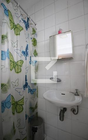 Apartamento à venda com 215m², 4 quartos e 2 vagas Apartamento à venda com 215m², 4 quartos e 2 vagasBanheiro de serviço