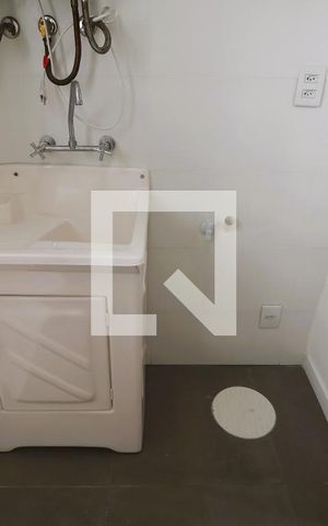 Apartamento à venda com 77m², 2 quartos e 1 vagaÁrea de Serviço