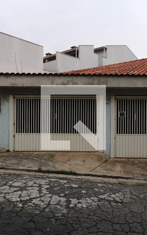 Casa à venda com 150m², 3 quartos e 4 vagasFachada
