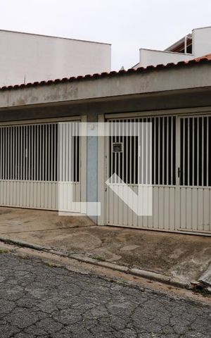 Casa à venda com 150m², 3 quartos e 4 vagasFachada