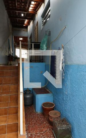 Casa à venda com 150m², 3 quartos e 4 vagasEscada