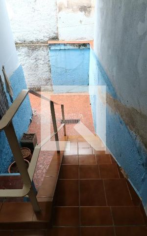 Casa à venda com 150m², 3 quartos e 4 vagasEscada