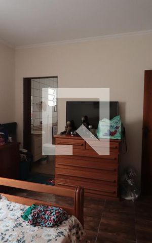 Casa à venda com 300m², 4 quartos e 3 vagasQuarto