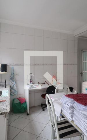 Casa à venda com 300m², 4 quartos e 3 vagascozinha 2