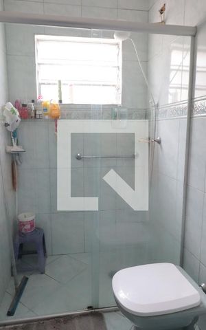 Casa à venda com 300m², 4 quartos e 3 vagasBanheiro 4