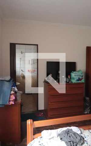 Casa à venda com 300m², 4 quartos e 3 vagasQuarto