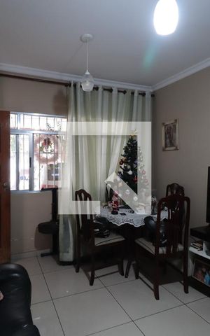 Casa à venda com 300m², 4 quartos e 3 vagasSala