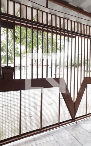 Casa à venda com 300m², 4 quartos e 3 vagasFachada