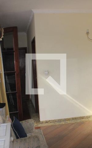Casa à venda com 350m², 4 quartos e 6 vagasCorredor dos quartos