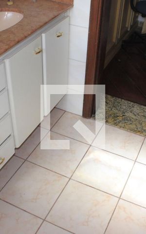 Casa à venda com 350m², 4 quartos e 6 vagasSuíte