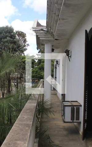 Casa à venda com 350m², 4 quartos e 6 vagasVaranda dos quartos