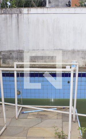 Casa à venda com 350m², 4 quartos e 6 vagasPiscina