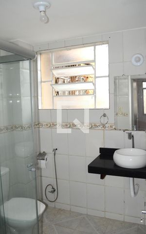 Apartamento para alugar com 52m², 2 quartos e 2 vagasBanheiro