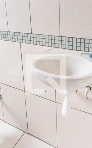 Casa à venda com 197m², 5 quartos e 2 vagas Casa à venda com 197m², 5 quartos e 2 vagasBanheiro Social