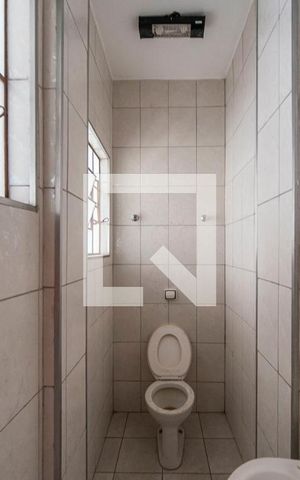 Casa à venda com 197m², 5 quartos e 2 vagas Casa à venda com 197m², 5 quartos e 2 vagasLavabo