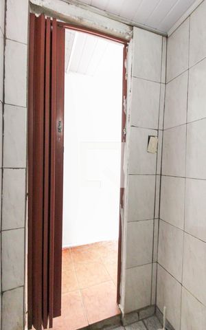 Casa para alugar com 60m², 2 quartos e sem vaga Casa para alugar com 60m², 2 quartos e sem vagaBanheiro