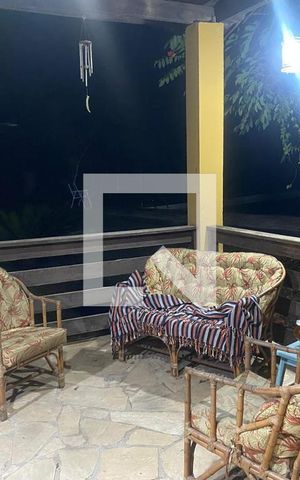 Casa de condomínio à venda com 350m², 6 quartos e 7 vagas Casa de condomínio à venda com 350m², 6 quartos e 7 vagasvaranda