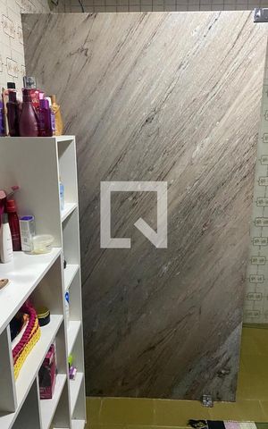 Casa de condomínio à venda com 350m², 6 quartos e 7 vagas Casa de condomínio à venda com 350m², 6 quartos e 7 vagasQuarto