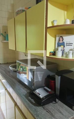 Casa de condomínio à venda com 350m², 6 quartos e 7 vagas Casa de condomínio à venda com 350m², 6 quartos e 7 vagasCozinha