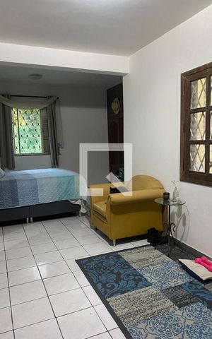 Casa de condomínio à venda com 350m², 6 quartos e 7 vagas Casa de condomínio à venda com 350m², 6 quartos e 7 vagasQuarto