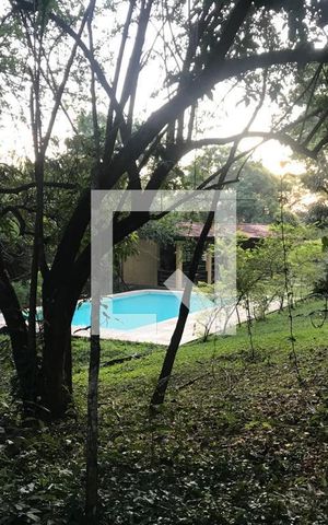Casa de condomínio à venda com 350m², 6 quartos e 7 vagas Casa de condomínio à venda com 350m², 6 quartos e 7 vagasPiscina