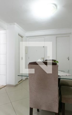 Apartamento à venda com 98m², 4 quartos e 1 vaga Apartamento à venda com 98m², 4 quartos e 1 vagaSala