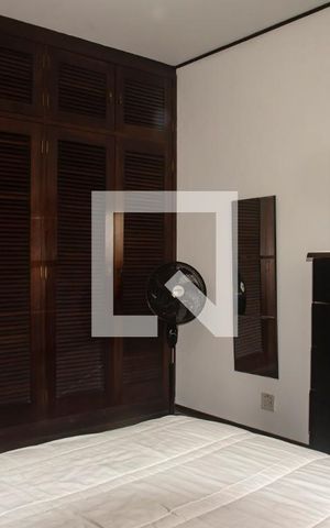 Casa à venda com 300m², 5 quartos e 2 vagasEdícula - Quarto 1
