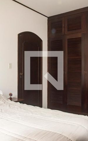 Casa à venda com 300m², 5 quartos e 2 vagasEdícula - Quarto 1