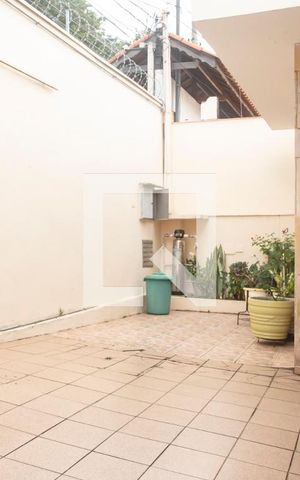 Casa à venda com 300m², 5 quartos e 2 vagasFrente da Casa