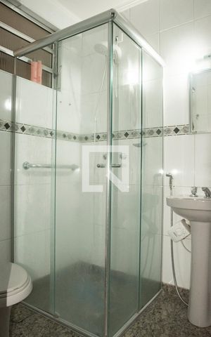 Casa à venda com 300m², 5 quartos e 2 vagasBanheiro da Suíte 1