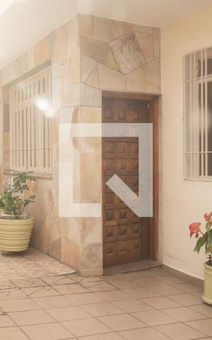 Casa à venda com 300m², 5 quartos e 2 vagasFrente da Casa