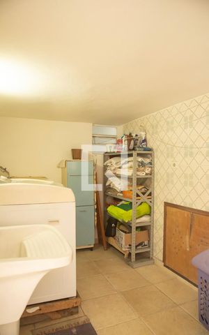 Casa à venda com 300m², 5 quartos e 2 vagasEdícula - Área de Serviço