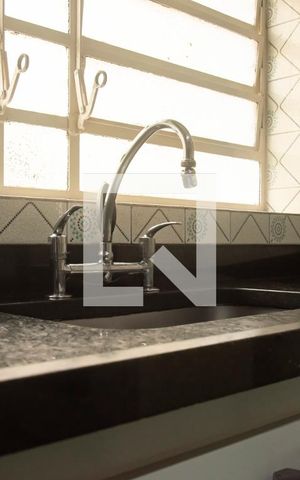 Casa à venda com 300m², 5 quartos e 2 vagasEdícula - Cozinha