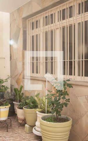 Casa à venda com 300m², 5 quartos e 2 vagasFrente da Casa