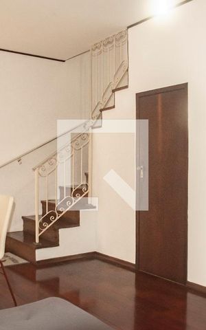 Casa à venda com 300m², 5 quartos e 2 vagasEdícula - Sala