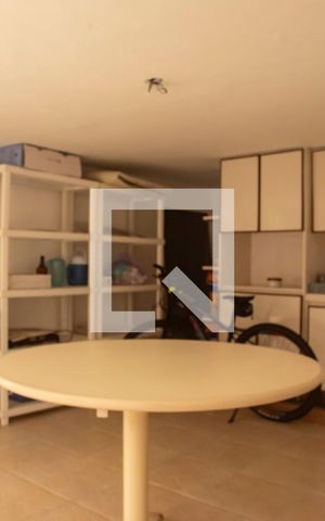 Casa à venda com 300m², 5 quartos e 2 vagasSalão