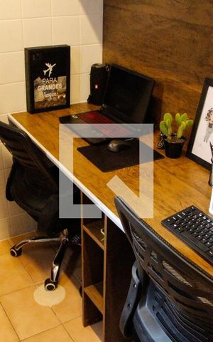 Apartamento à venda com 80m², 1 quarto e 1 vaga Apartamento à venda com 80m², 1 quarto e 1 vagaESCRITÓRIO